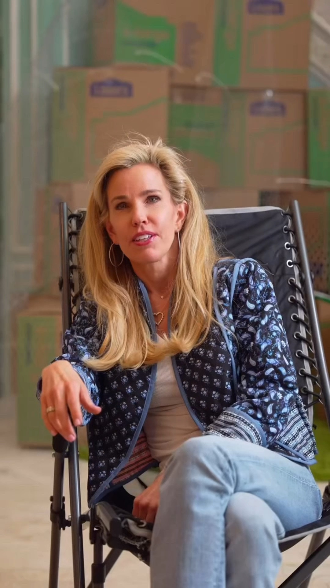 First ever, mid-setup interview series

#LTKSeasonal #LTKStyleTip #LTKFindsUnder100