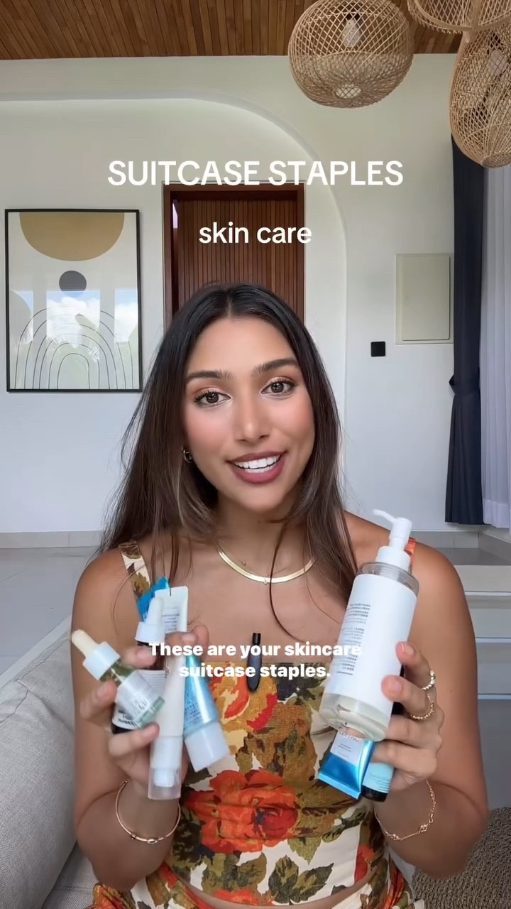 These are my holy grail skincare products that take up precious real estate in my suitcase 🧴🧳

@bioreus Aqua rich 
@sundayriley CEO glow vitamin C + auto correct eye cream + ceramic slip cleanser 
@larocheposay cicaplast
@supergoop sunscreen
@theisleofparadise self tanning drops 
@skinceuticals p-tox 
@beautyofjoseon_official eye serum
@theordinary rose hip oil 
@anua_global cleansing oil 

#skincare #travelskincare #sephorafinds #beauty #cleanbeauty #browngirlbeauty