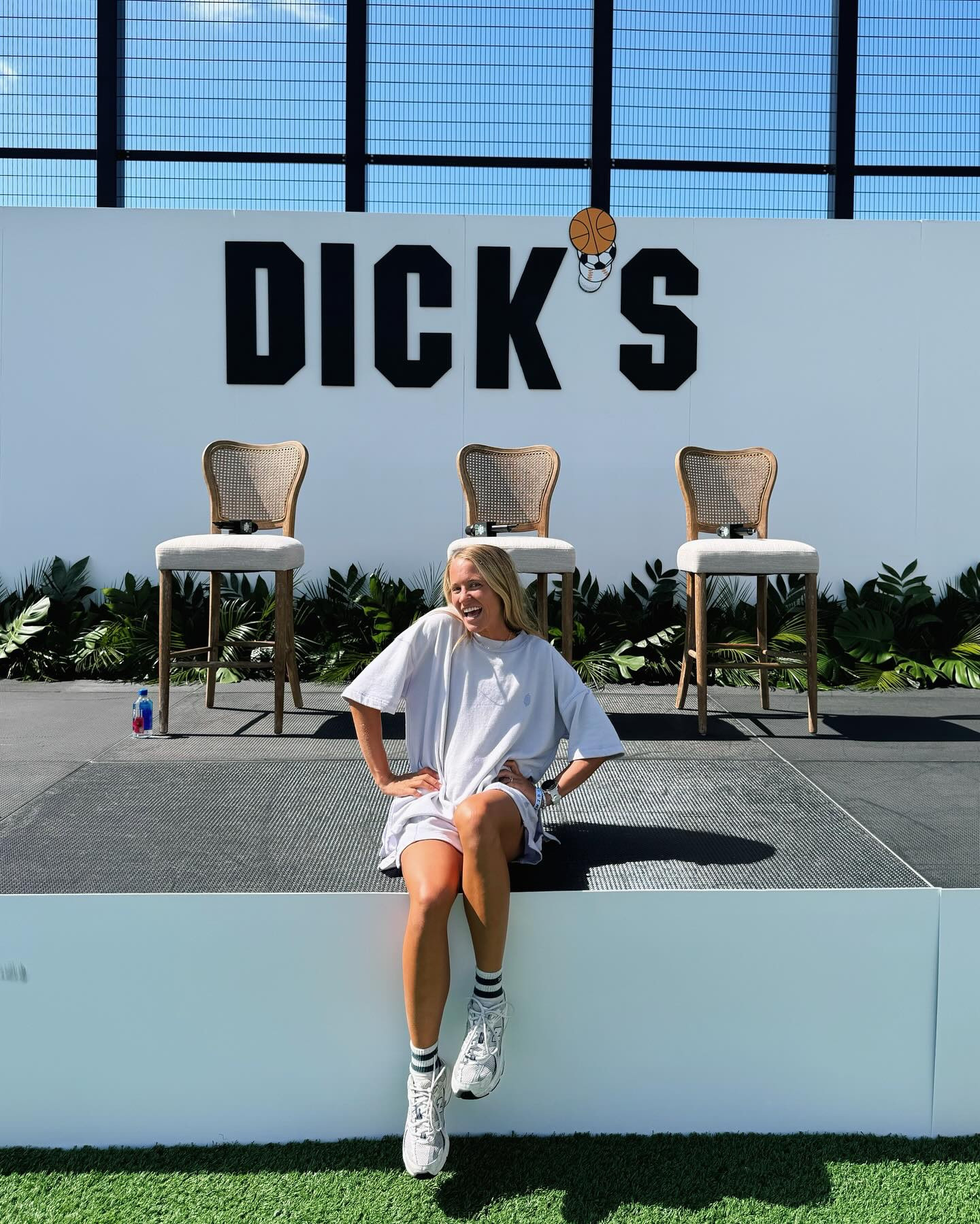 so many pinch me moments today!!! thank y’all for being here. I am always in awe of the rooms I somehow get to be in because of social media & YALL🥹 thank you @dickssportinggoods #dkspartner @dicksvarsityteam for having me💚#dvtorientation