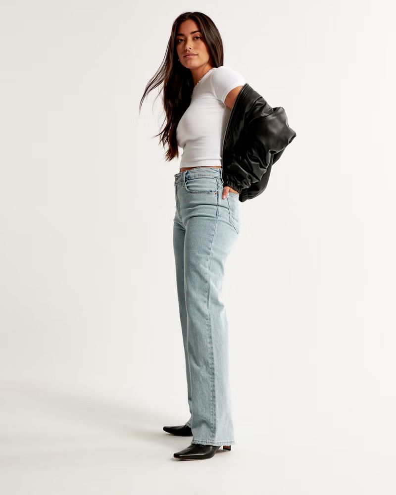 Curve Love High Rise 90s Relaxed Jean | Abercrombie & Fitch (US)