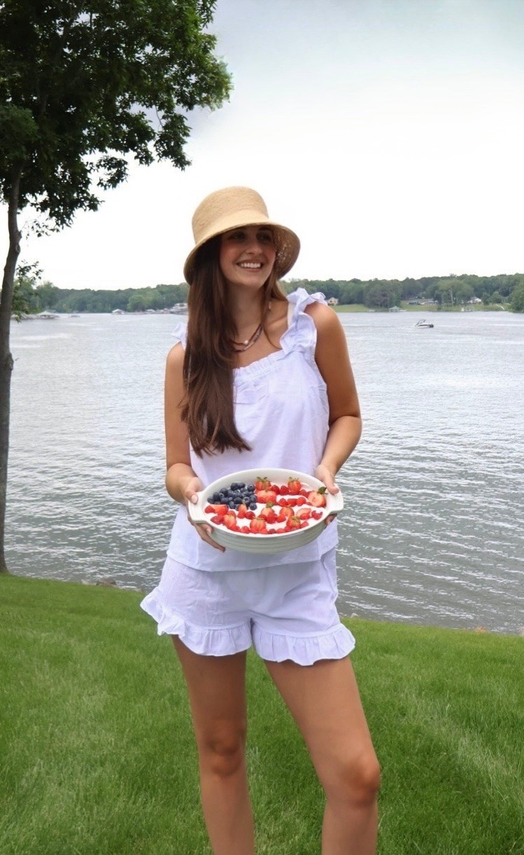 memorial day lake day 🇺🇸🫶🏼🍓

#LTKootd