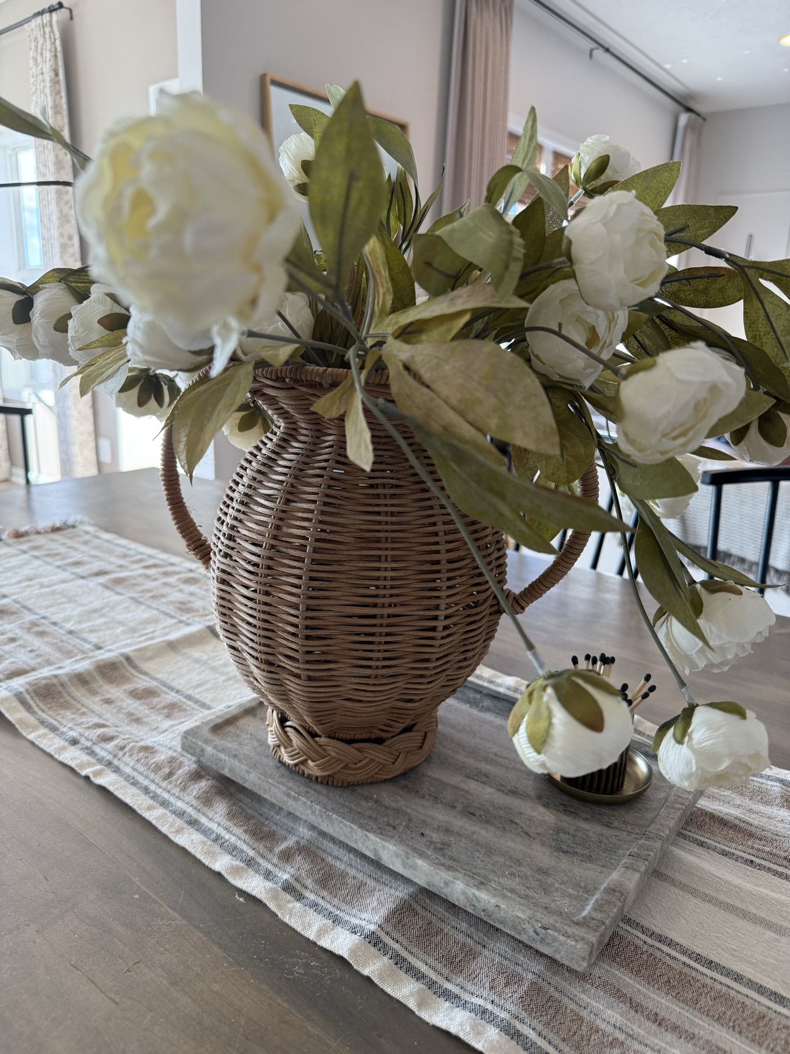 The prettiest table piece 🫶🏼

#LTKHome #LTKSaleAlert