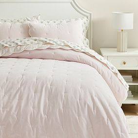 Sweet Velvet Scallop Quilt | Pottery Barn Teen