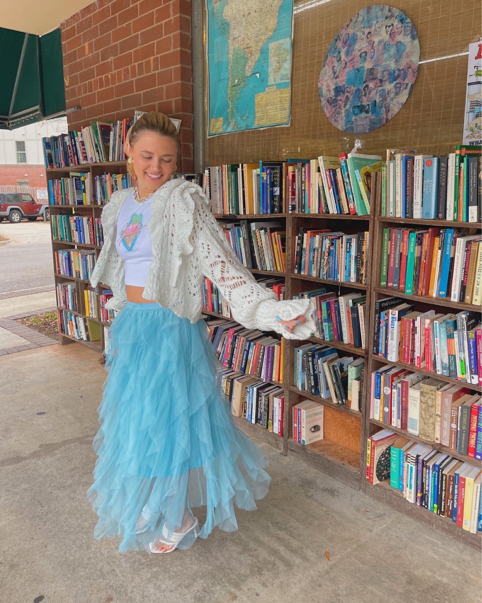 Pretending to read! 

#LTKtravel #LTKstyletip #LTKSeasonal