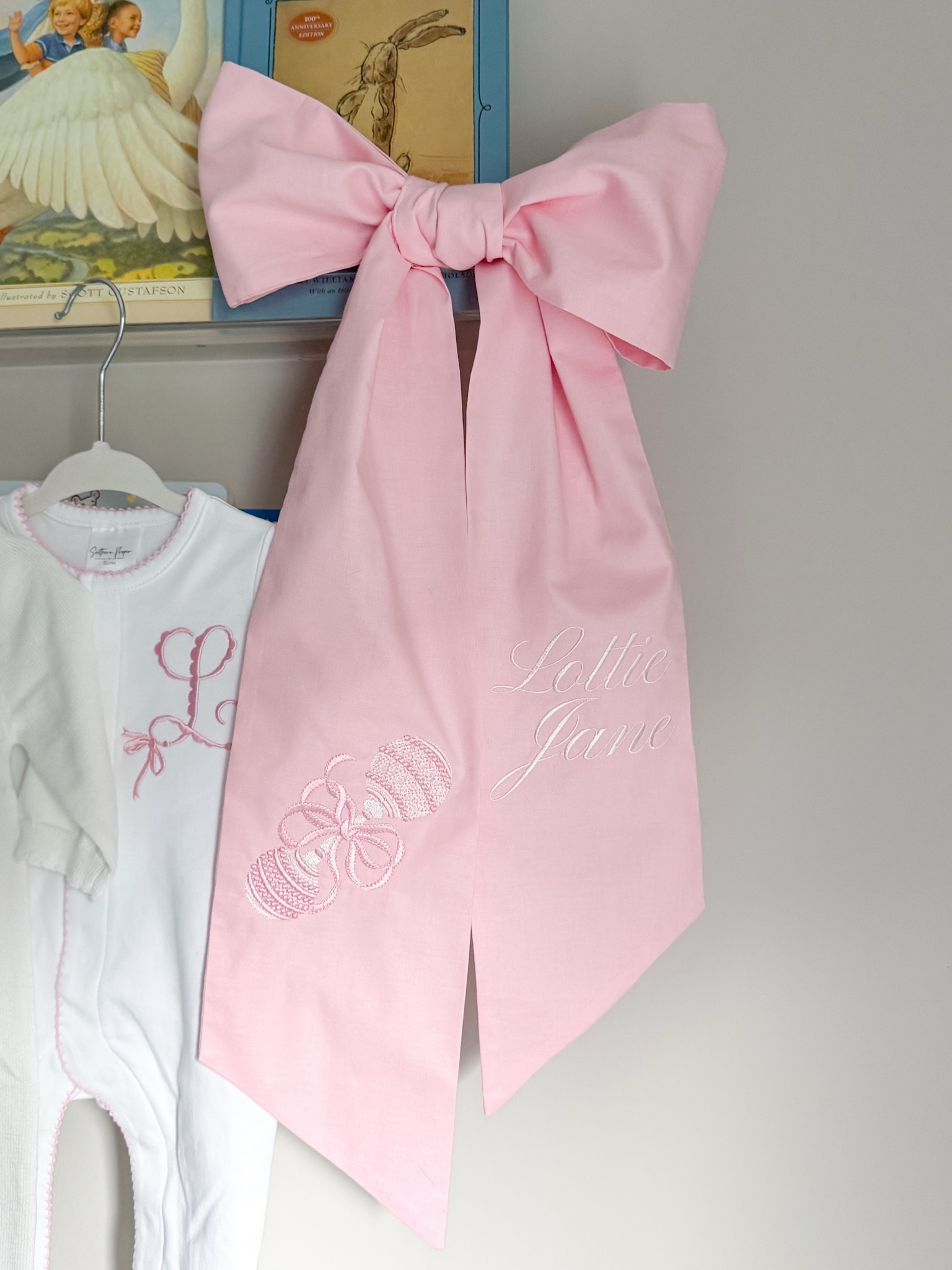 The most elegant font that I love to use on my bow swaddle sashes 🪡