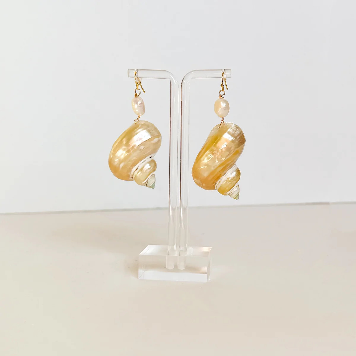 Pearl + Champagne Shells | Vivian Drew