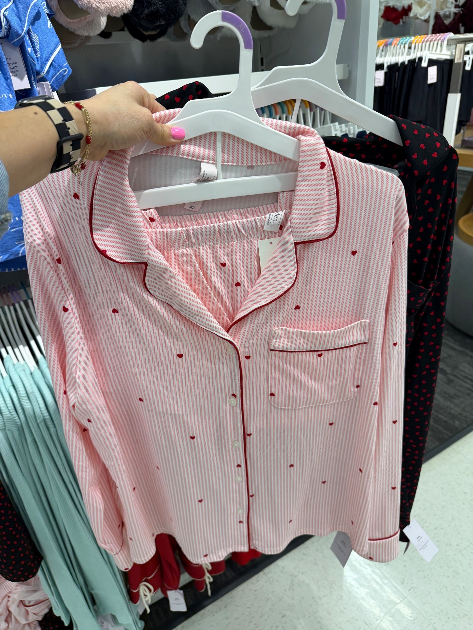 Vday pajamas 🩷

#LTKFindsUnder50 #LTKdayinmylife #LTKmomlife