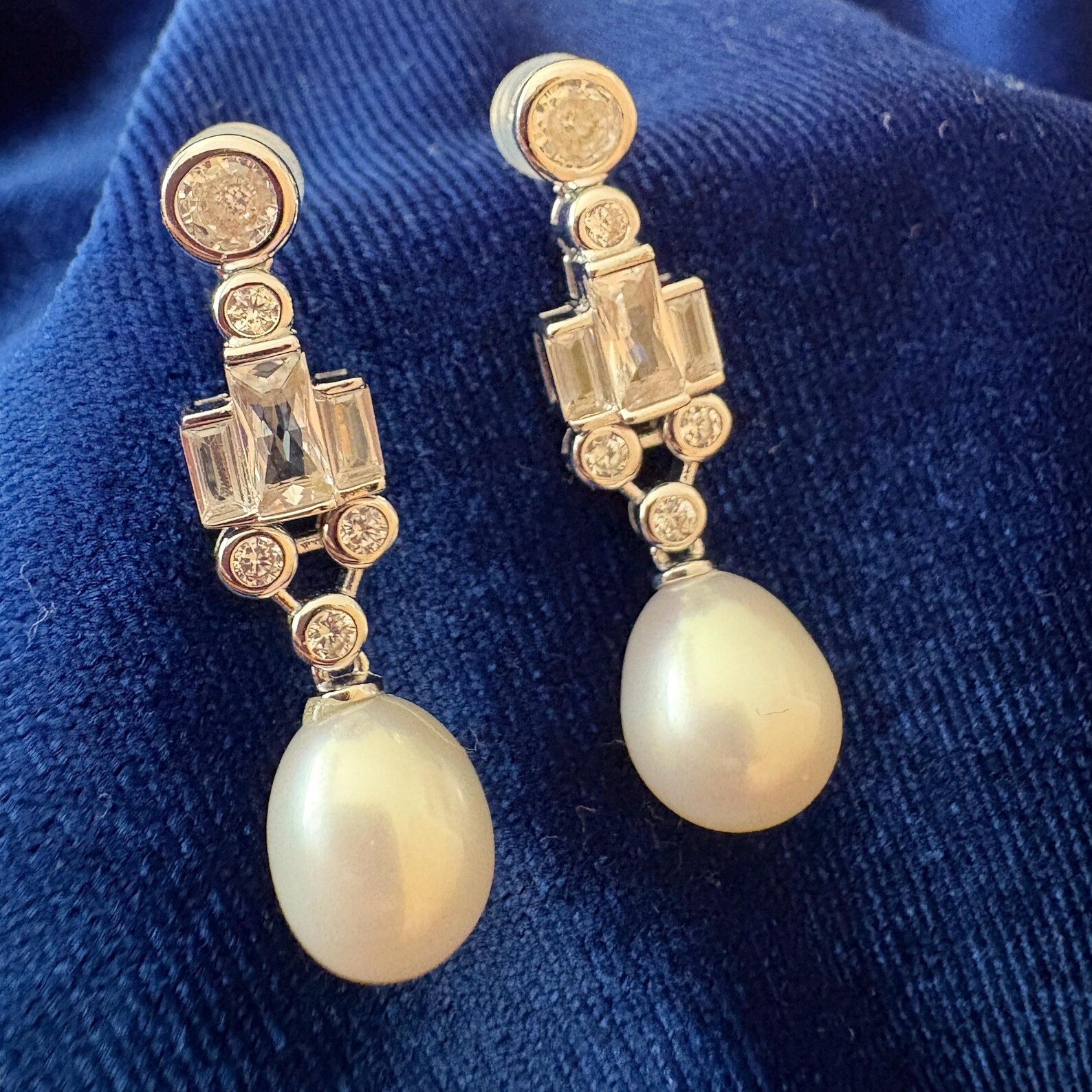 Kate Middleton Princess Catherine Duchess of Cambridge Bahrain Pearl Earrings British Royal Jewel | Etsy (US)