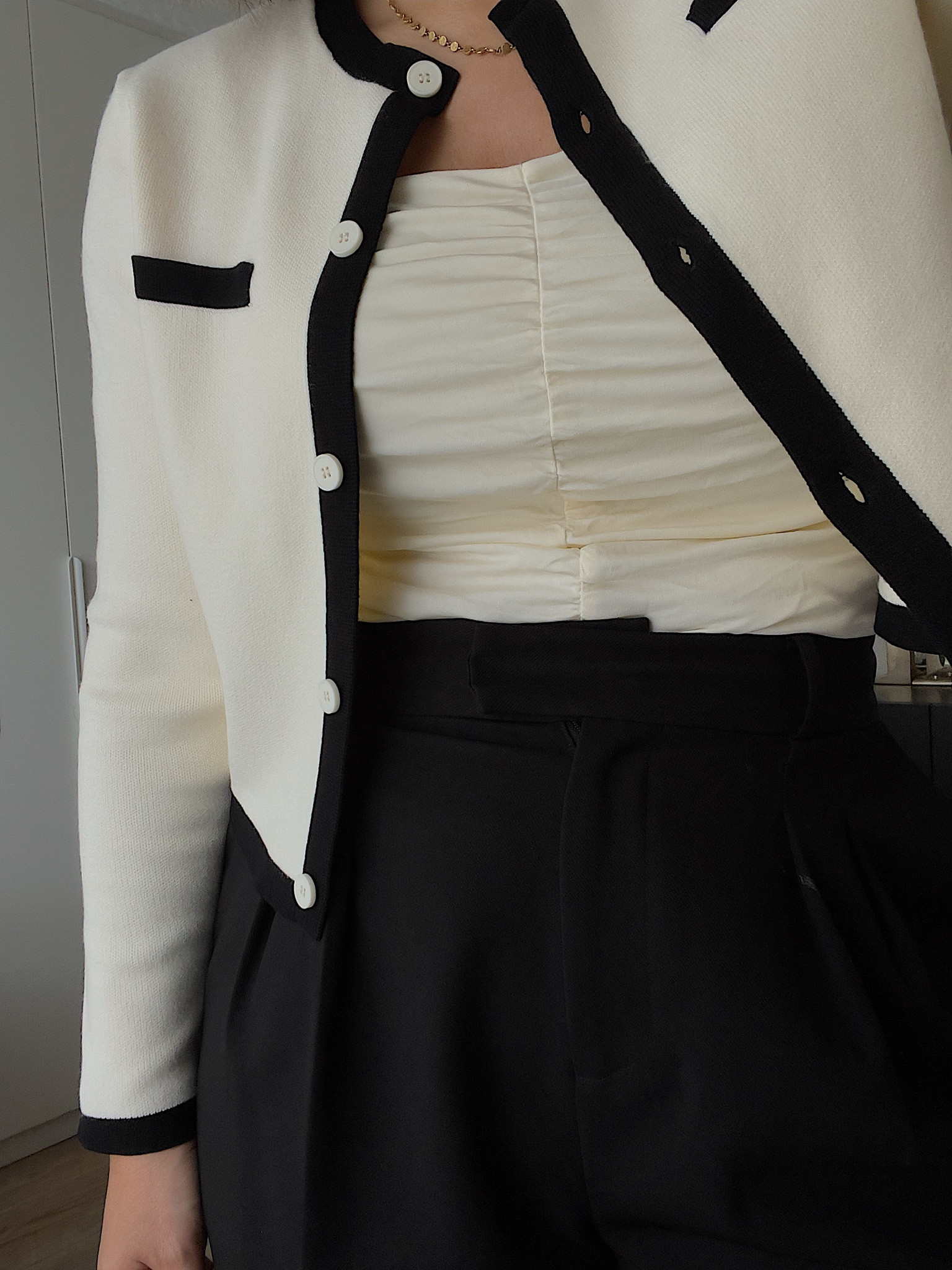 A slow Monday in new cardigan by Oat + Forte 

Cardigan - wearing size L (definitely a small fit)
Tank - true to size (wearing Medium)
Trousers - true to size (MAJ’R label) 

#LTKmidsize #LTKaustralia #LTKworkwear