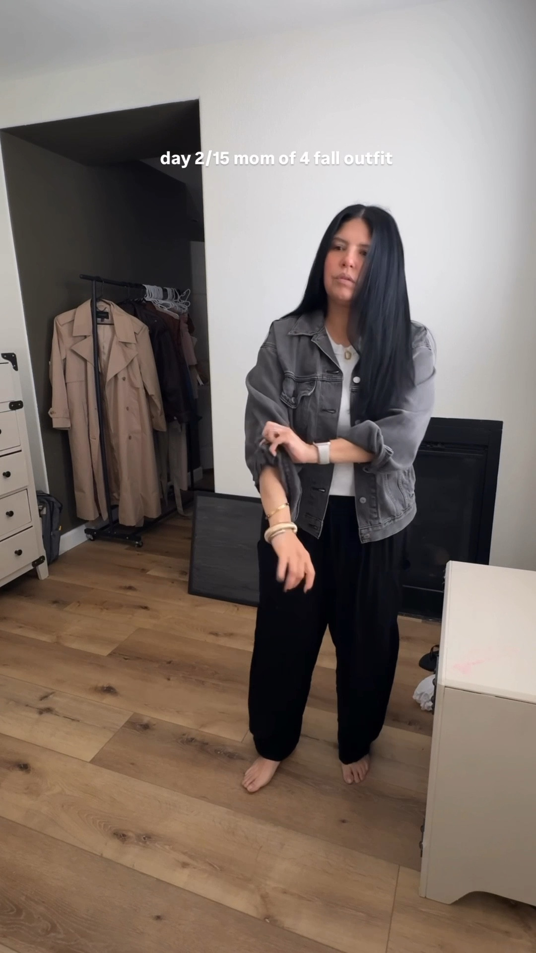 Wearing a large in everything. The Levi jacket and wide leg pants are favorites! 



sports mom outfit, football mom outfit soccer mom outfit, curvy fashion, cute and comfy outfit

#LTKItBag #LTKFallSale #LTKStyleTip