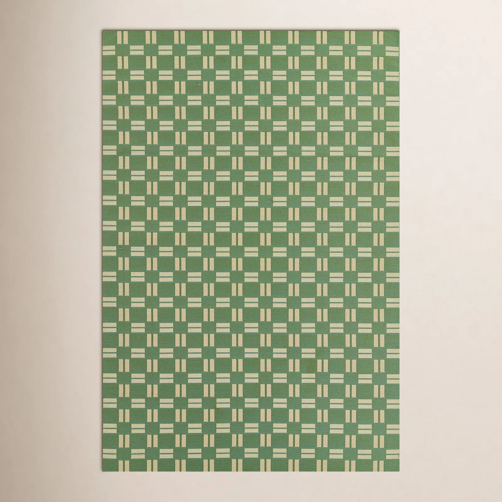Icon Geometric Indoor Outdoor Green Rug | Wayfair North America