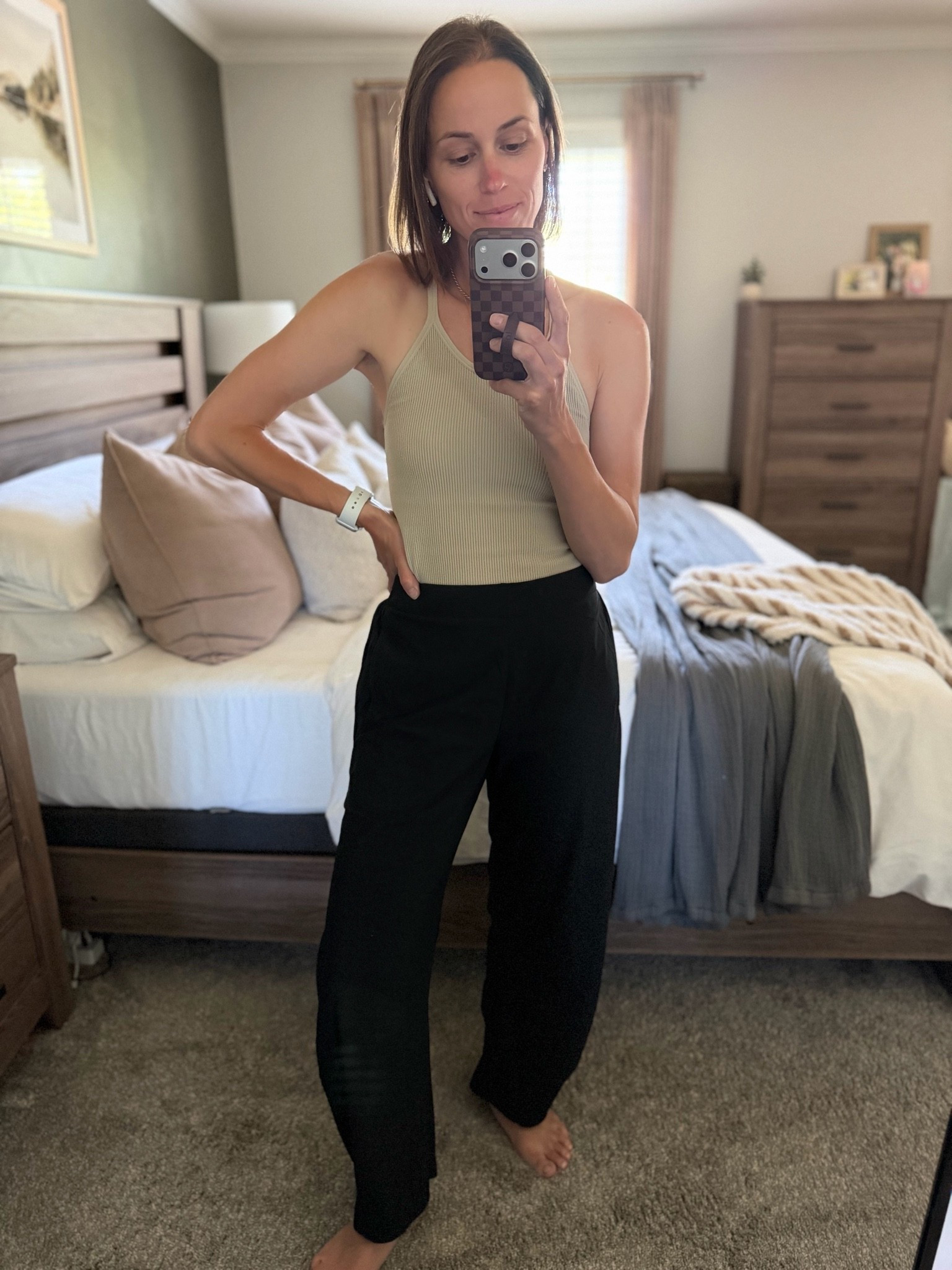 These just became my new favorite pants! 😍 comfy, lightweight, can be dressed up or down. A good casual work option for sure! Will be grabbing more. Come in lots of colors!

#LTKmomlife #LTKootd #LTKActive