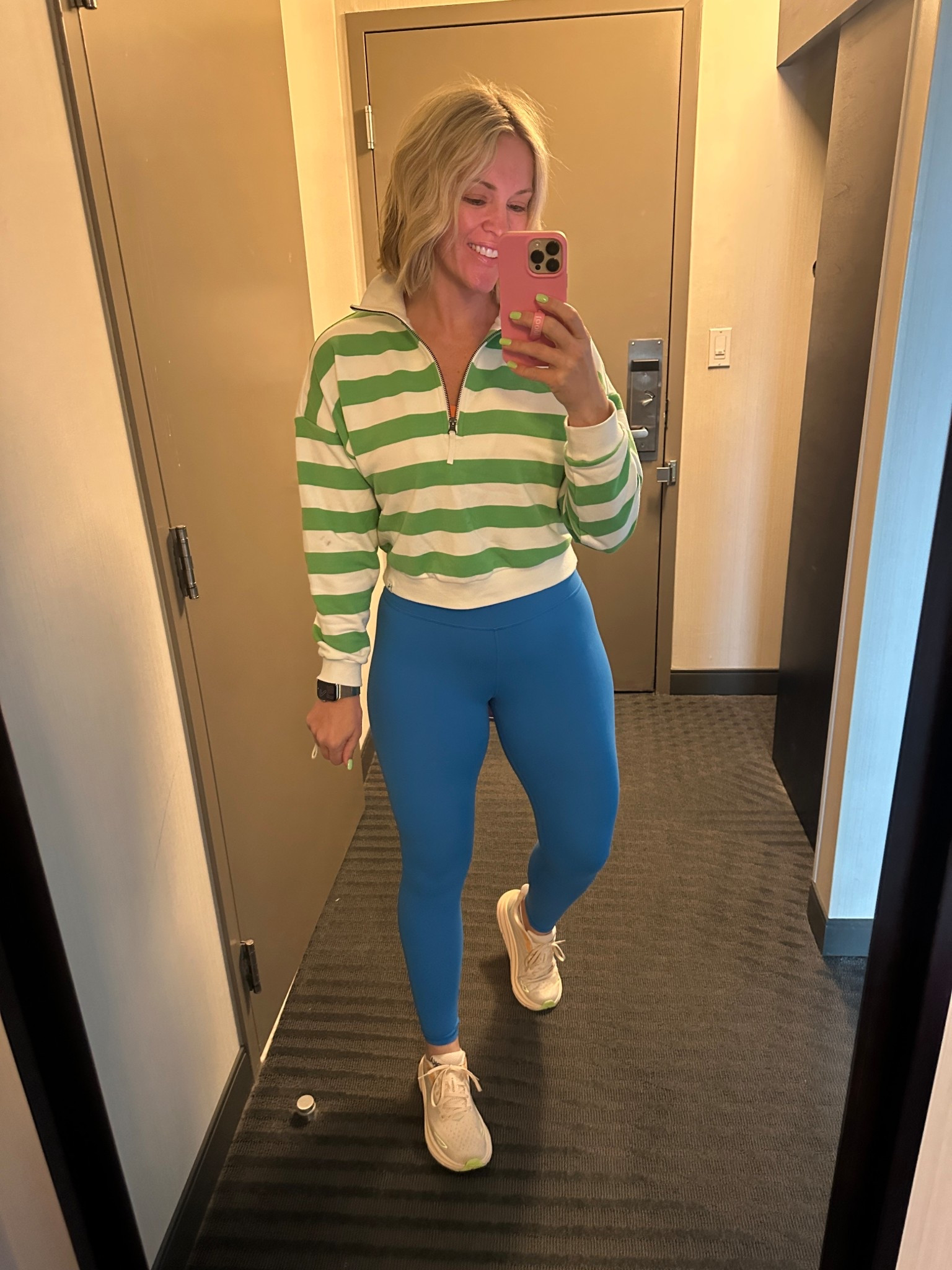 This color combo!!! A fav sweatshirt and leggings on sale!!! Small in pullover and leggings! #hocspring #tcisrping 

#LTKActive #LTKOver40 #LTKSaleAlert