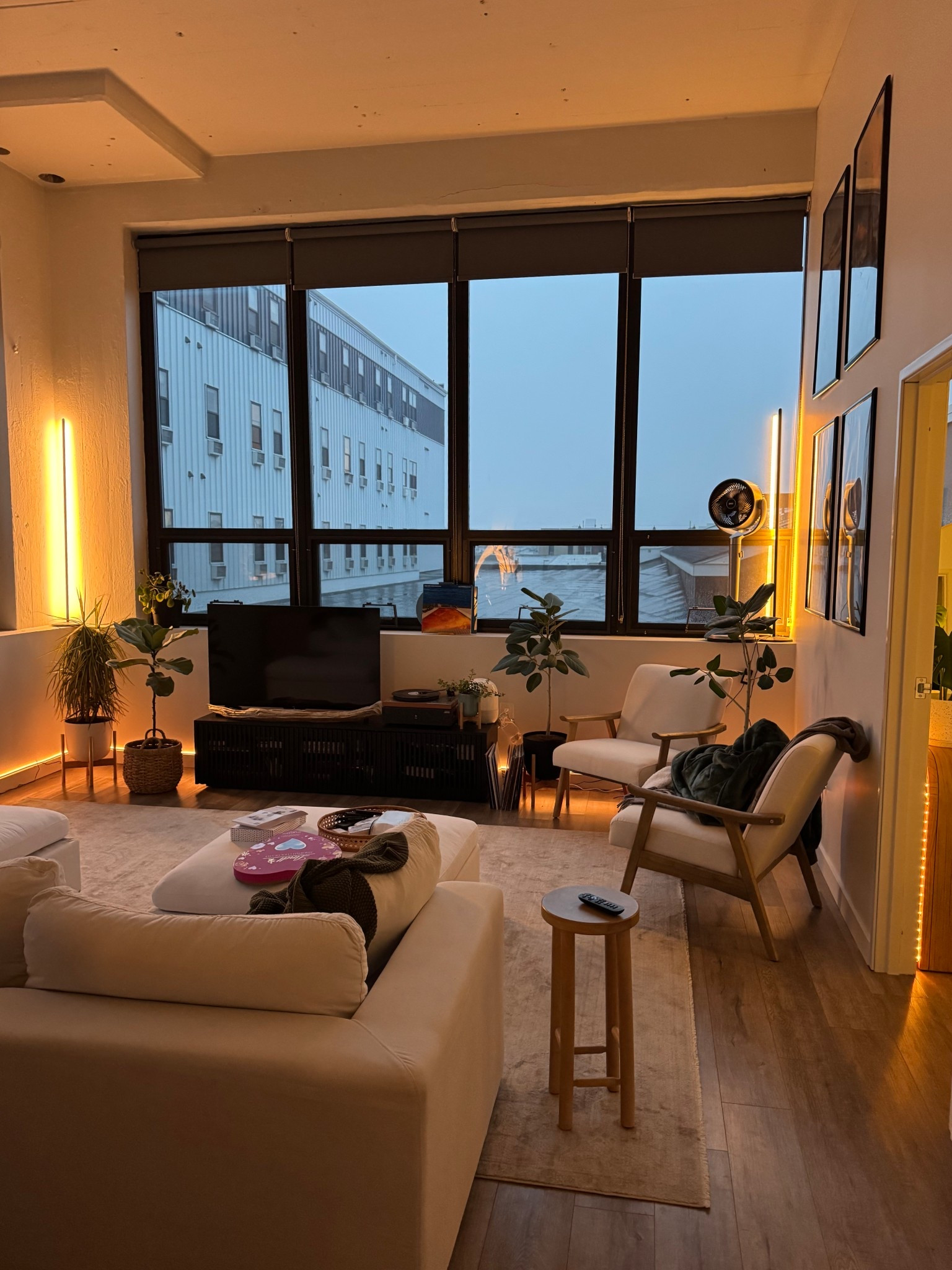 Cozy vibes on a gloomy day 🌧️🌧️🌧️

#LTKSaleAlert #LTKHome