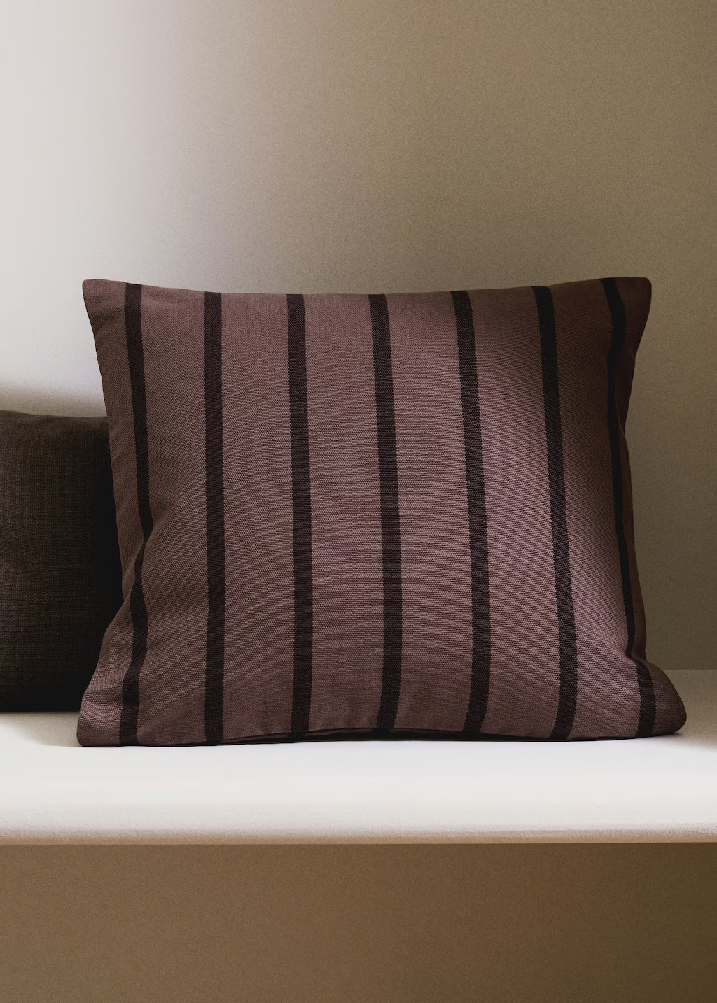 Cotton cushion cover with two-tone stripes 40x40 cm | Mango (US/MX/AU)