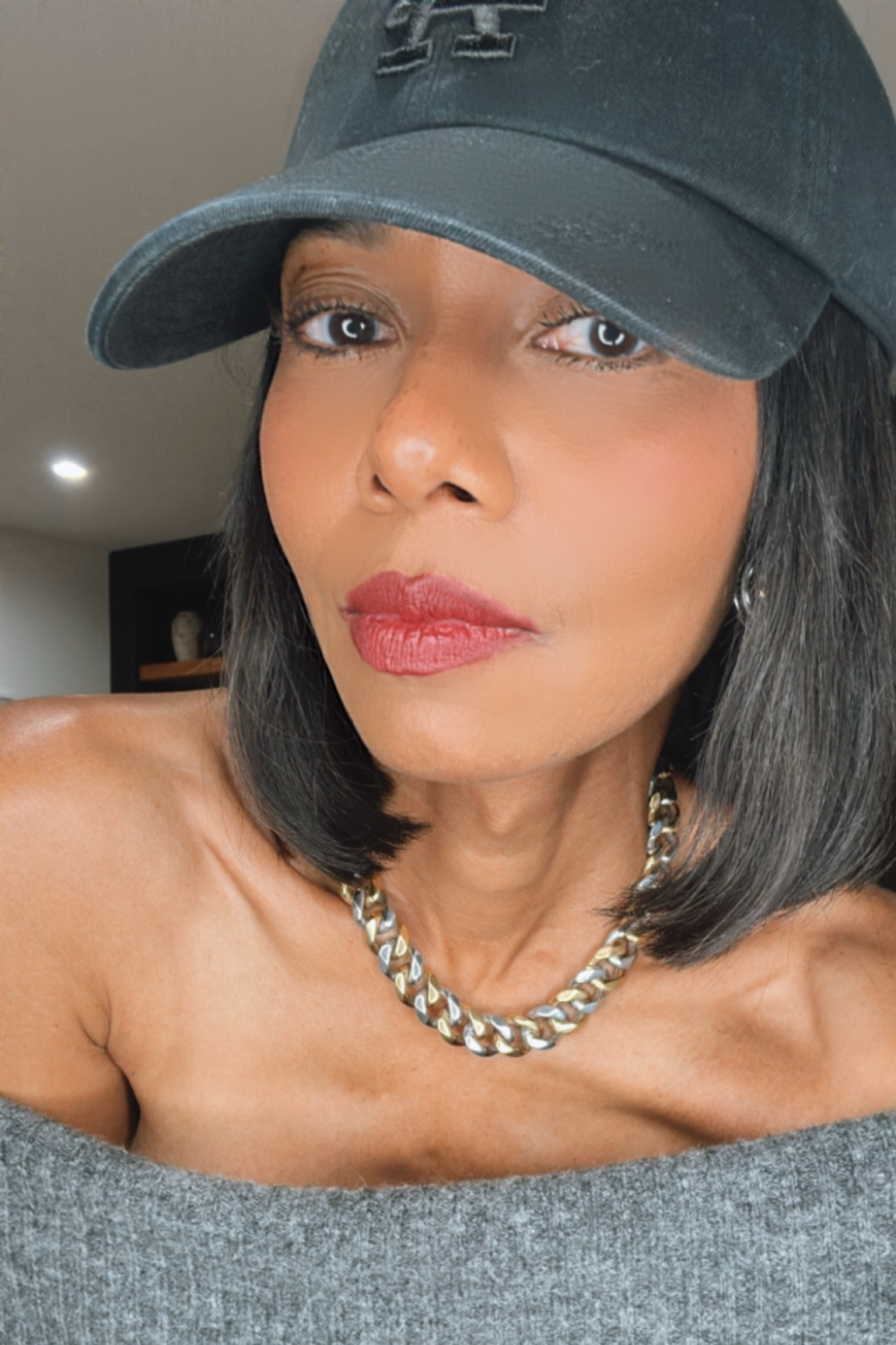 47 Brand LA Dodgers '47 strapband hat. Baseball hat. Gray off the shoulder sweater. Red lip 🖤✨

#LTKFitness #LTKActive #LTKOver40