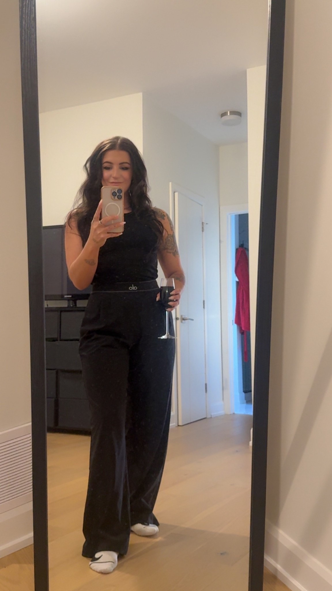 Perfectly cozy athleisure outfit for chilling out at home or running some quick errands 🖤🖤🖤 

#LTKstyletip #LTKcanada #LTKfitness
