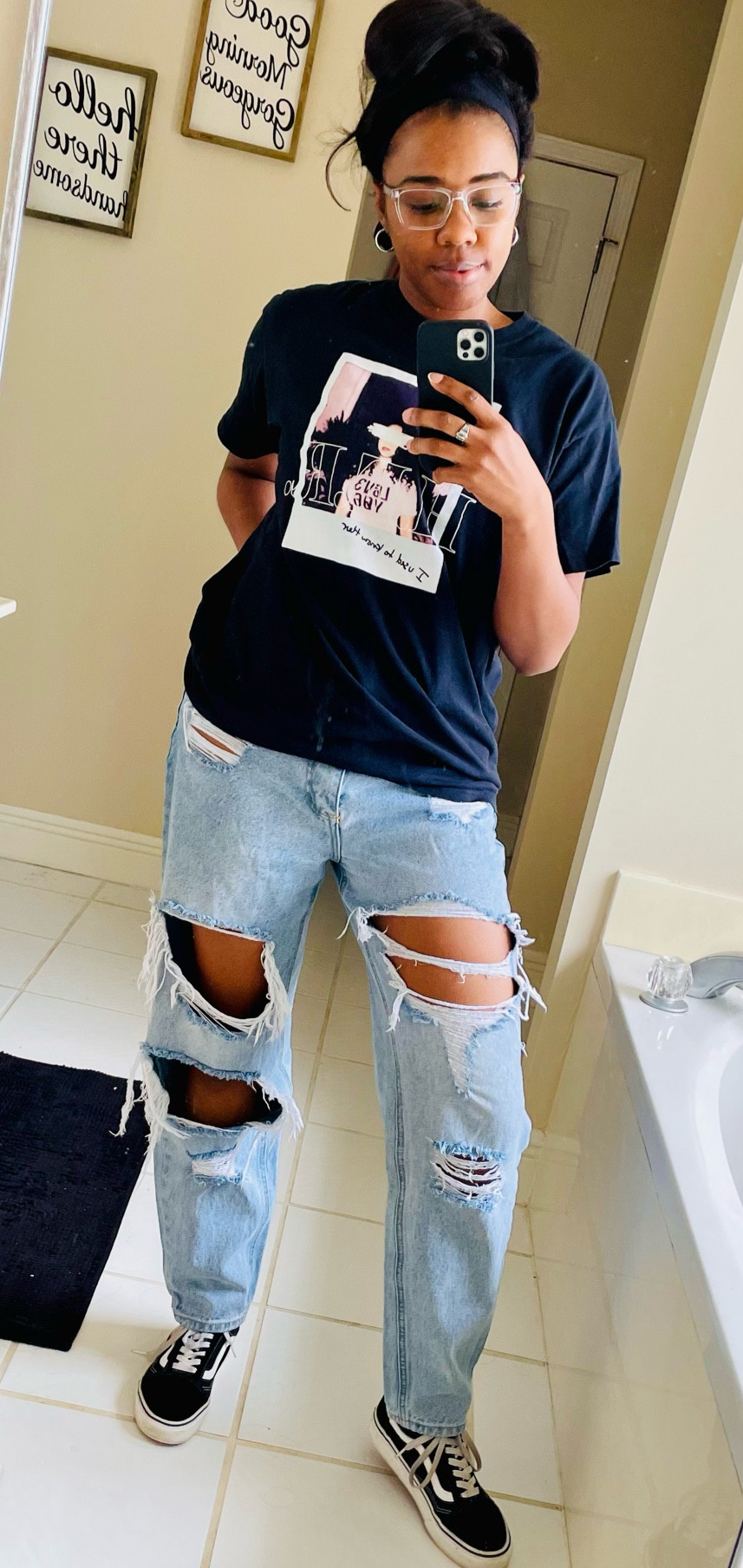 VERY casual workday

 (Wear your favorite artist shirt)

#LTKstyletip #LTKshoecrush #LTKSpringSale