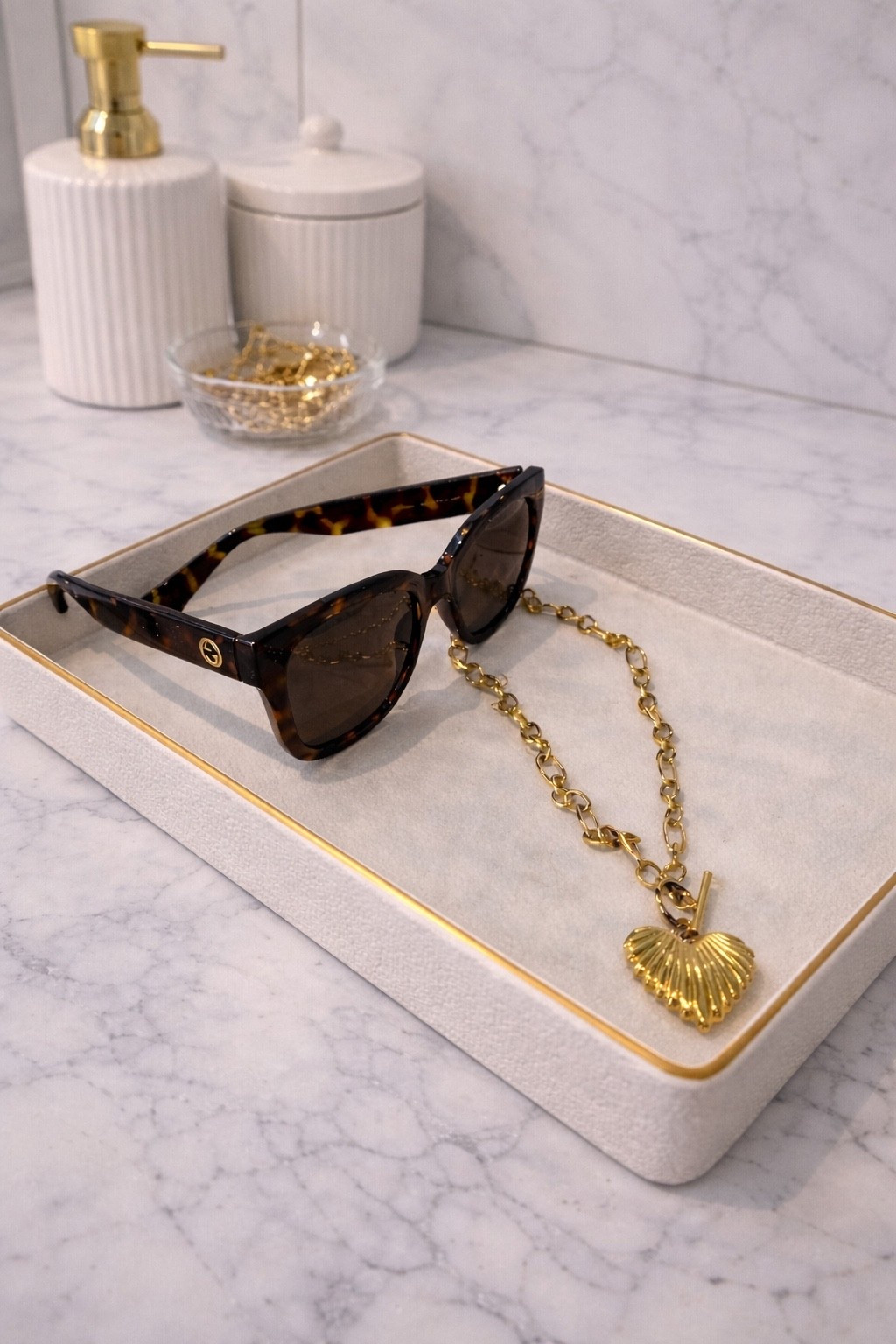 The accessories that make every outfit look expensive ✨🤎 linking the sunglasses + gold pieces I keep reaching for lately.
#LTKStyle #LTKLuxuryFinds #LTKAccessories #NeutralStyle

#LTKBeauty #LTKootd #LTKgrwm