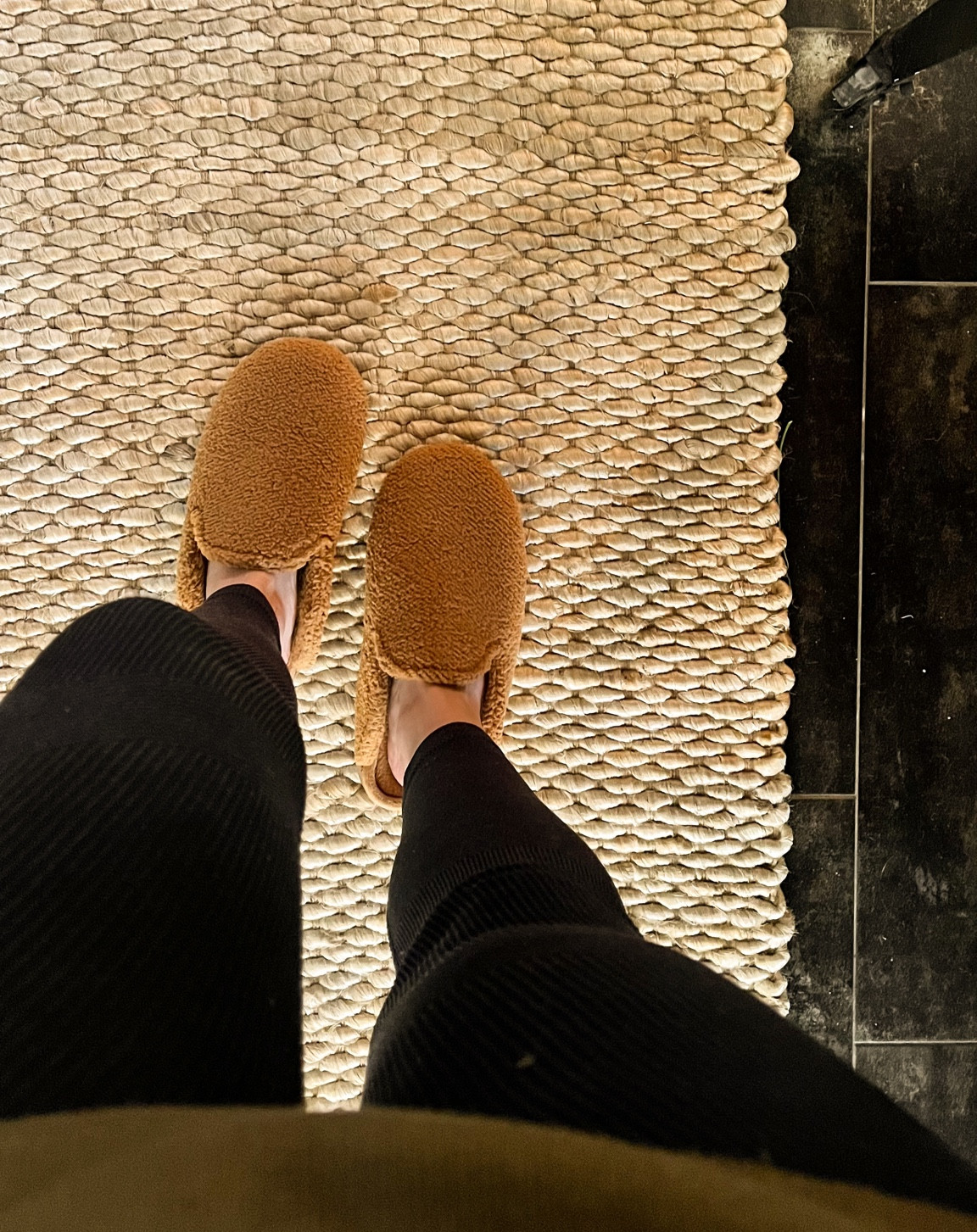 New runner rug for my kitchen

I have used this jute rug for client projects quite a few times so really excited to have one of my one. 

It’s hard to beat the quality for the price on this one. 

Jute rugs
Natural rugs
Textured rugs
Kitchen rugs
Runner rugs
Cozy home decor
Natural home 

#LTKhome