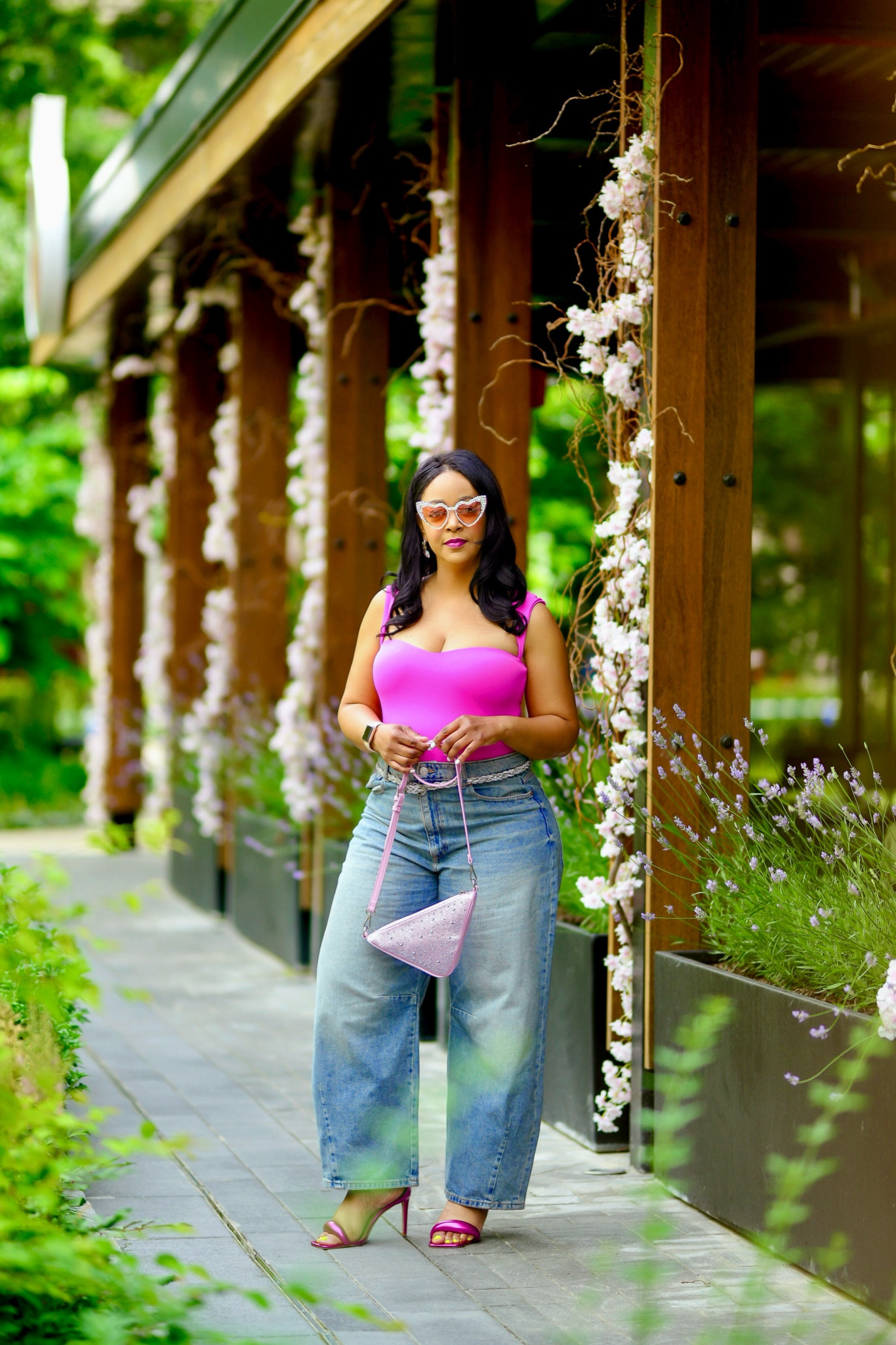 I’ve been rocking with skinny jeans ever since they hit the denim scene and while I will always love them, balloon jeans are the moment. My current fave is this high-waisted pair from @zara - the fit is surprisingly incredible. They’re relaxed yet curvy, so you don’t sacrifice silhouette for the fit.

Ballon/barrel leg jeans may be the trend of the moment but they definitely have a long-lasting place in my closet!

I’ve rounded up a bunch here —> 

#LTKStyleTip #LTKOver40 #LTKMidsize