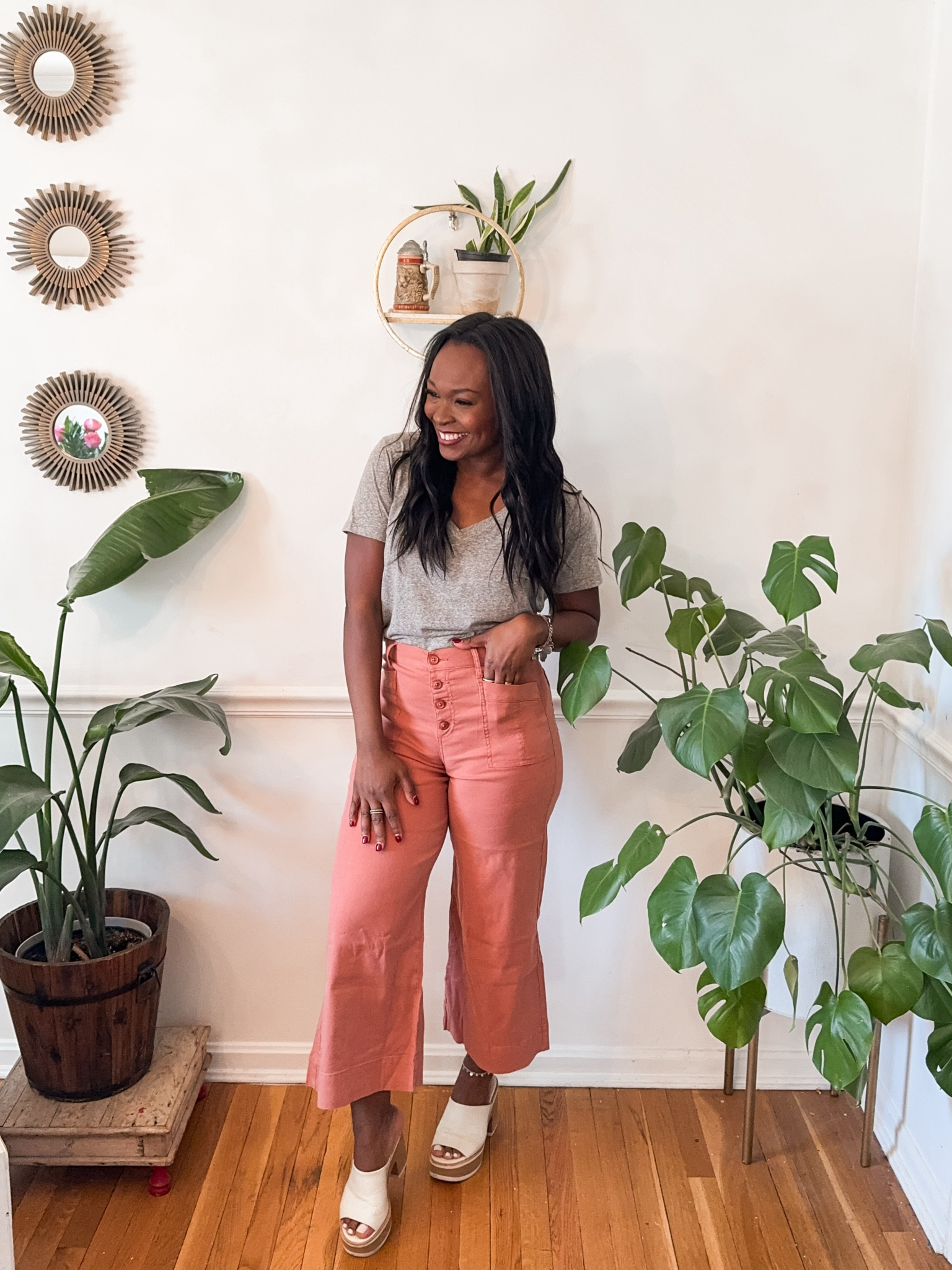 Love a great basic gray tee!! They go with everything!! 