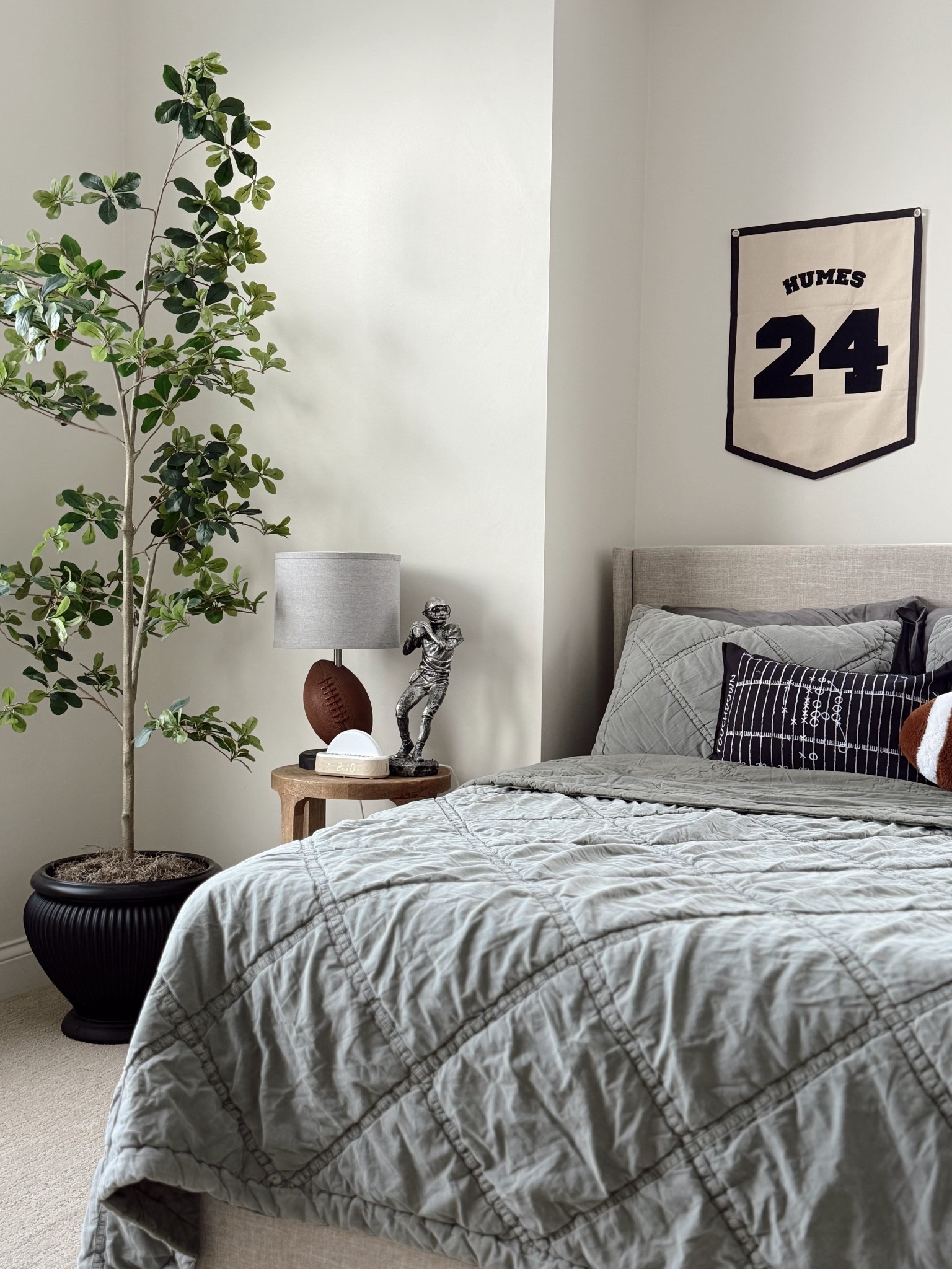 Teen Boy Bedroom Decor 🏈

Football theme, boys bedroom, home inspo, home ideas, faux tree, amazon tree, Amazon home, for the home, home ideas 

#LTKFindsUnder100 #LTKFindsUnder50 #LTKHome