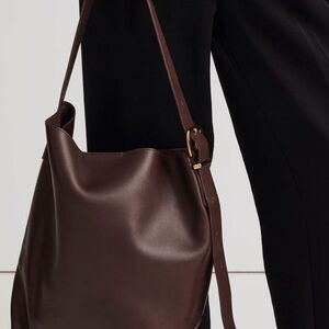Madewell The Essential Bucket Tote in Chocolate Raisin | Poshmark