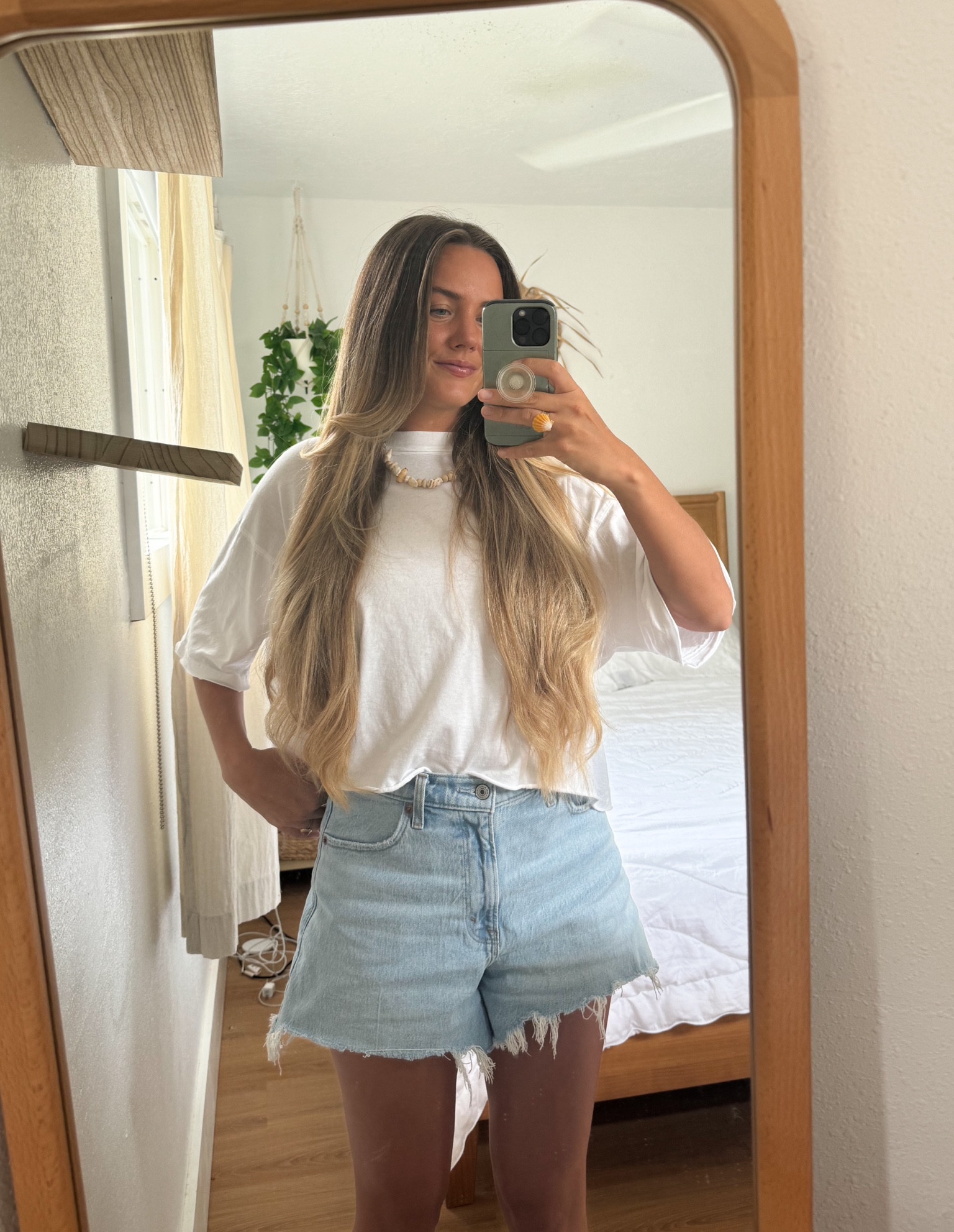 shirt - size small
shorts - size 29

#fpmovement #abercrombie #denimshorts 