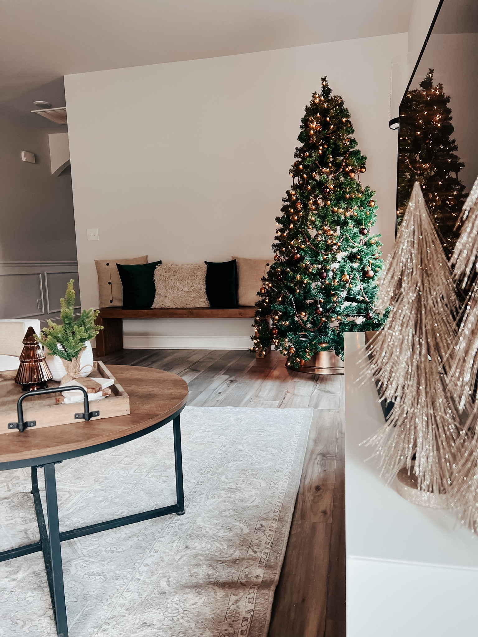 Christmas decor 🎄

#LTKHoliday #LTKSeasonal