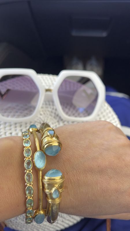 Spring break outfit 


Maxi dress, Julie Vos bracelets, white sunglasses 




#LTKtravel #LTKVideo #LTKSeasonal