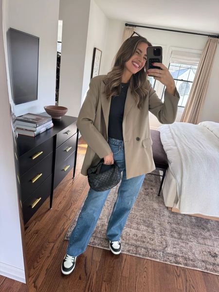 This Amazon blazer is so good! I love the olive green color. I'm wearing a size S in the blazer & the tee & a size 25 in the jeans. Sneakers fit TTS // amazon finds, amazon fashion, spring outfit, blazer outfit, spring staples