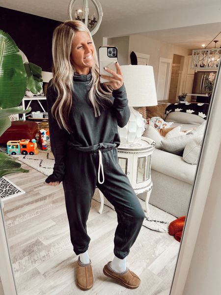 The best sweat pants out there right now! These take cozy to a new level!! 

#LTKtravel #LTKstyletip #LTKU