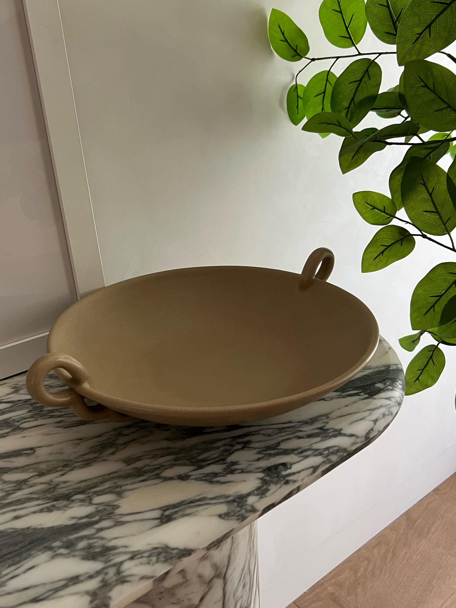 Target Home Decorative Bowl 💫

Target Home Decor | Organic Modern Home Decor | Tan Bowl | Marble Table | Faux Plant | Faux Tree | Modern Decor | Organic Modern Decor | Catch All | Entry Way Console Table | CB2 | Crate and Barrel | West Elm | Arhaus | Arabescato Marble Table | 

#LTKfindsunder50 #LTKhome #LTKstyletip
