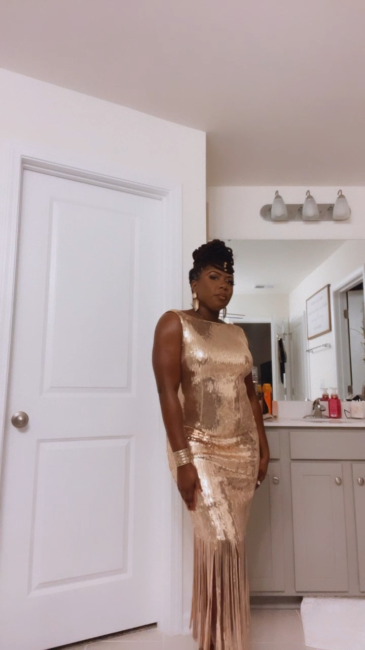 Get the Gold sequin dress!! Holidays are coming fast, don’t go to your holiday party half stepping! 

#LTKBeauty #LTKParties #LTKStyleTip