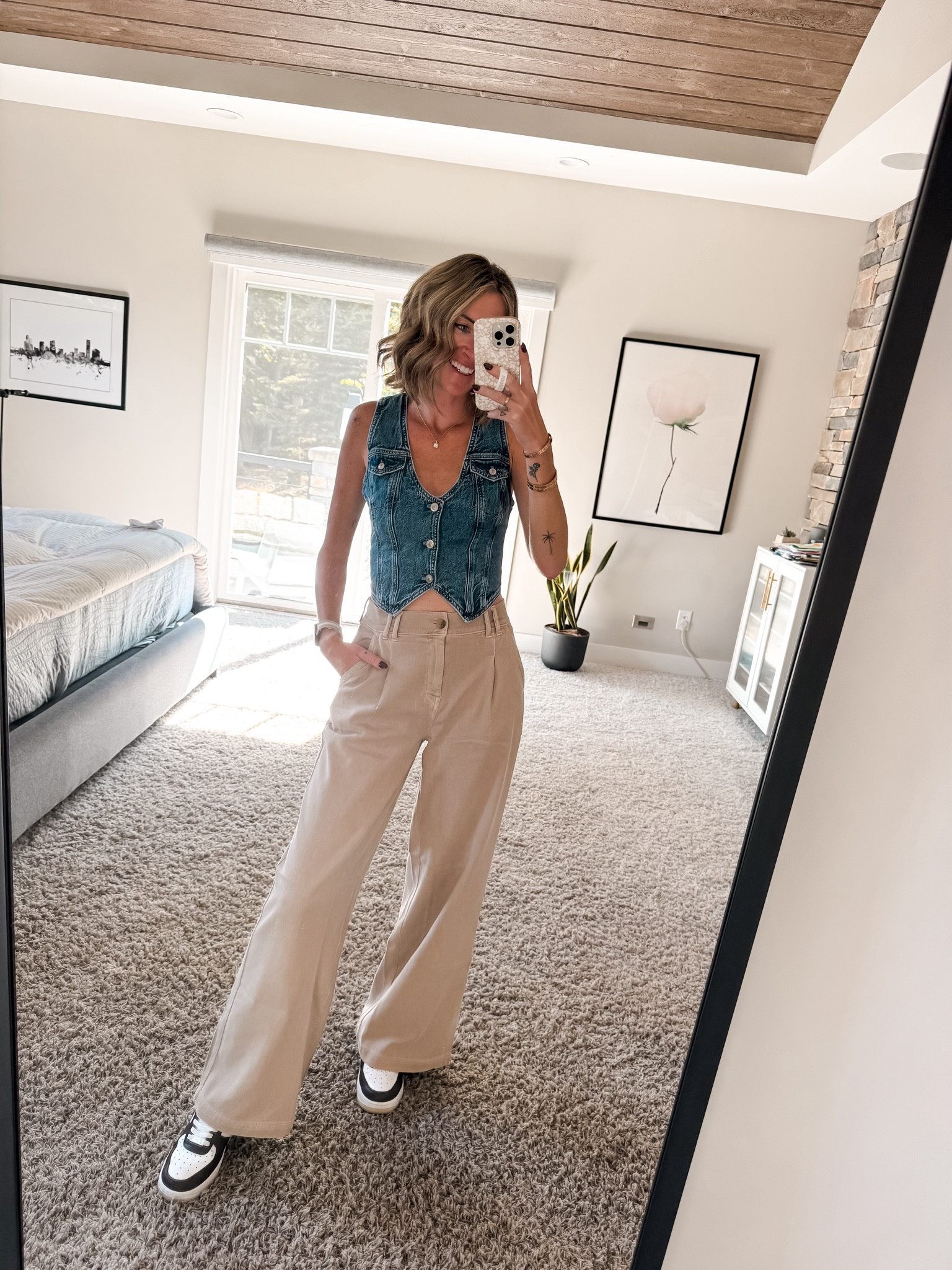 Wide leg trousers outfit ideas with denim vest 
Fall trends and outfits from American eagle 