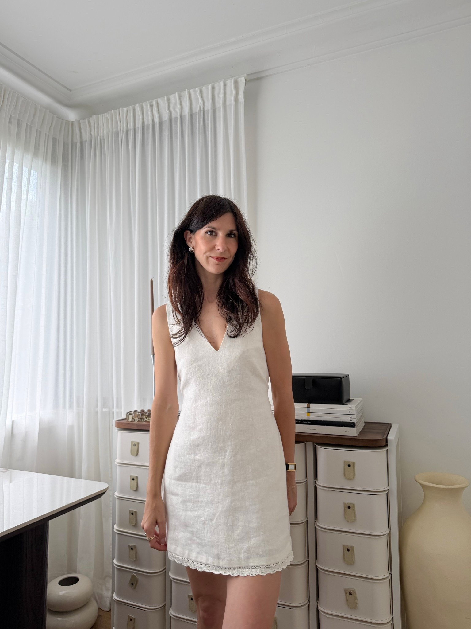 Never not seeking out perfect summer dresses, and this is perhaps one of the most flattering ones I’ve tried! V-necklines look good on *everyone* + that little waist cinch 😚👌🏻

Wearing size XS