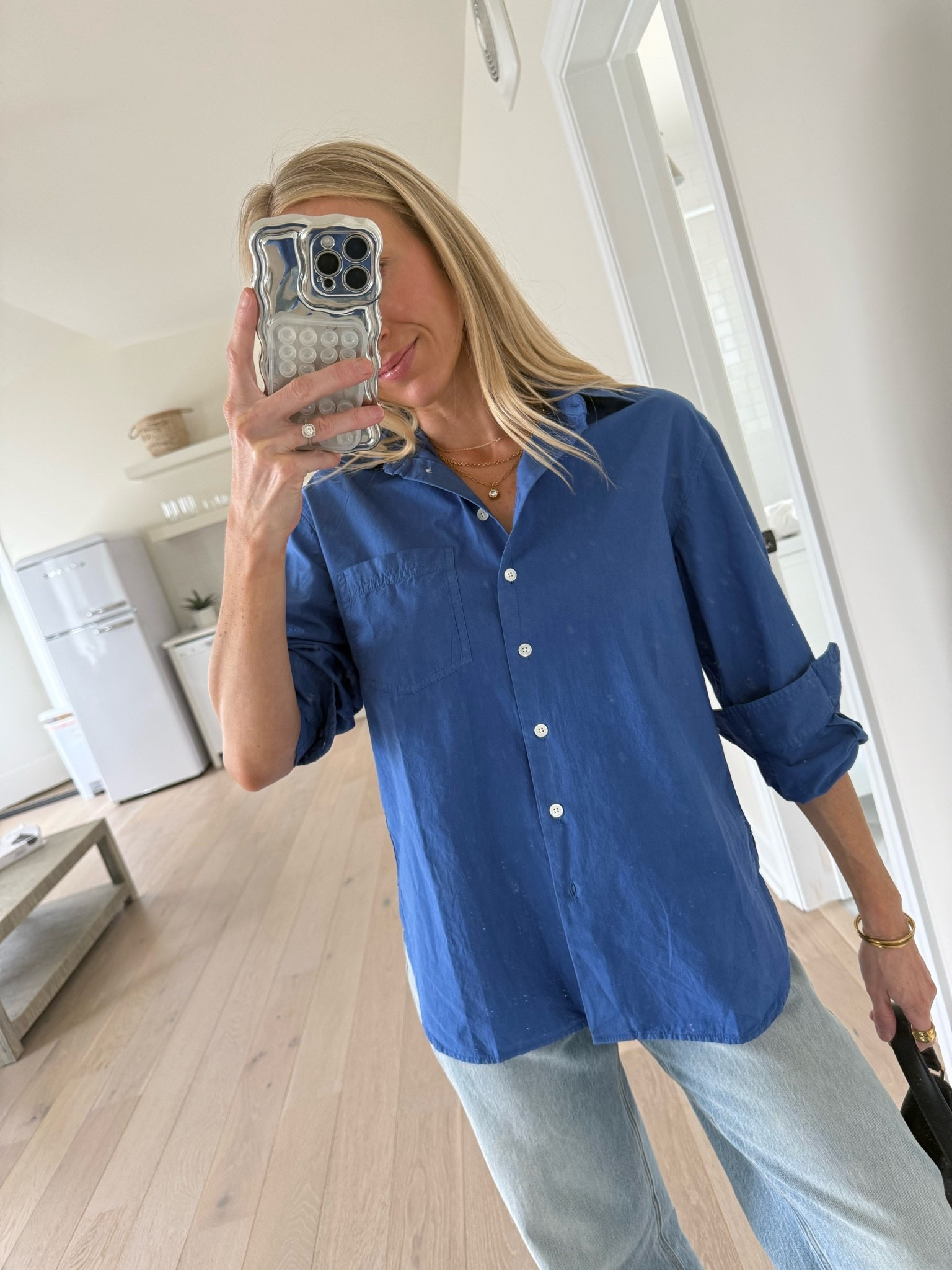 Blue oxford shirt - tts 
Barrel denim - tts

Black hand bag, white flip flops, summer outfits

#LTKootd #LTKxMadewell #LTKgrwm