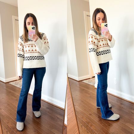 Birkenstock clogs outfit

Jeans petite 24 stretchy high 11” rise I’m wearing the curvy fit 
Sweater xs 
Shoes: (shearling version) size up one I’m wearing a size 36 I’m typically a size 5 