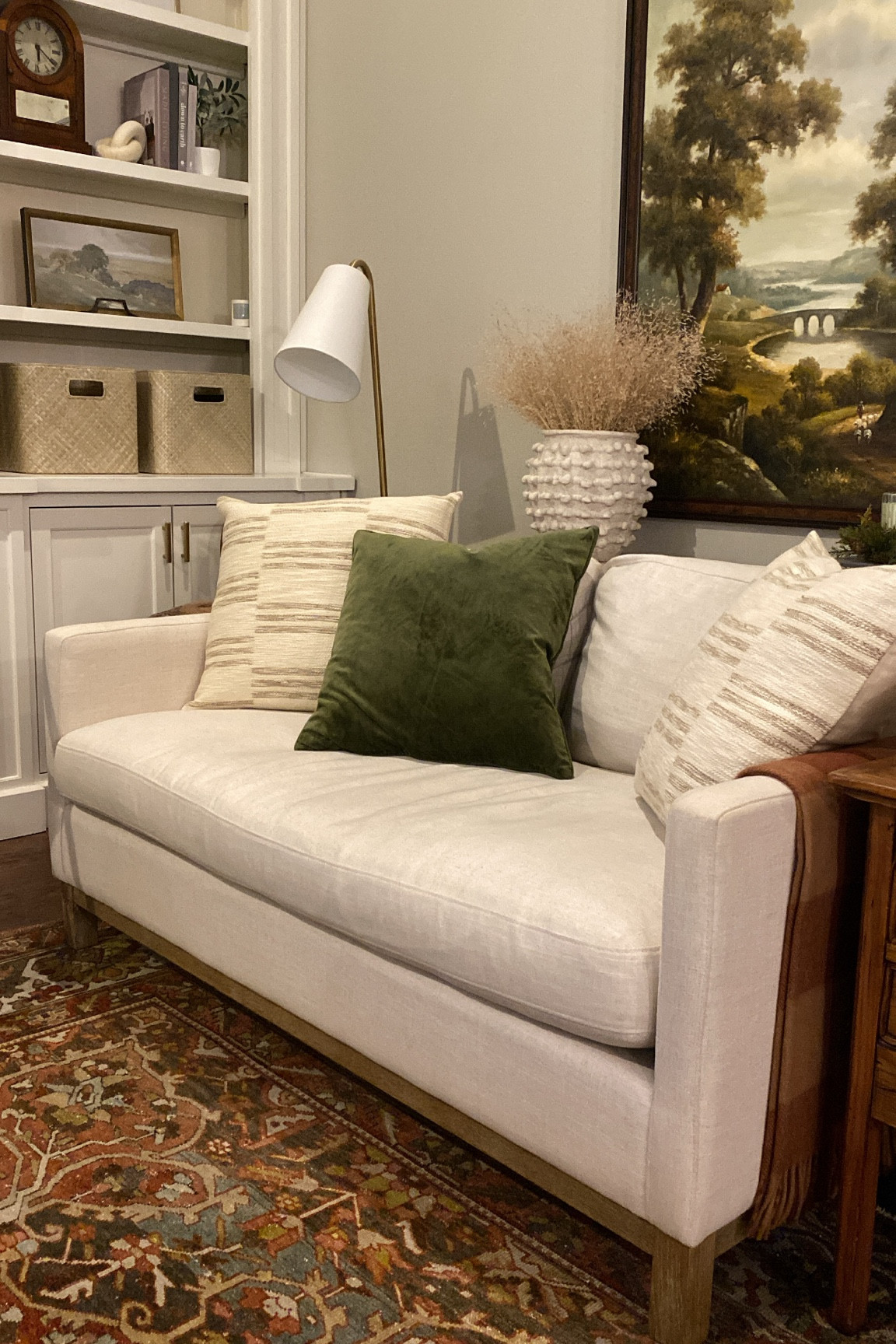 Amber Lewis Interiors + Loloi rugs and pillows.  Jay and Gabrielle pillows and Alie (Taupe/Dove ALE-03) #AmberLewisxLoloi

#LTKhome #LTKSeasonal #LTKstyletip
