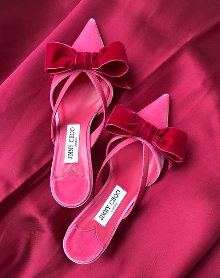 Bows, holiday heels, NYE, holiday outfit, pink dress, bow heels 