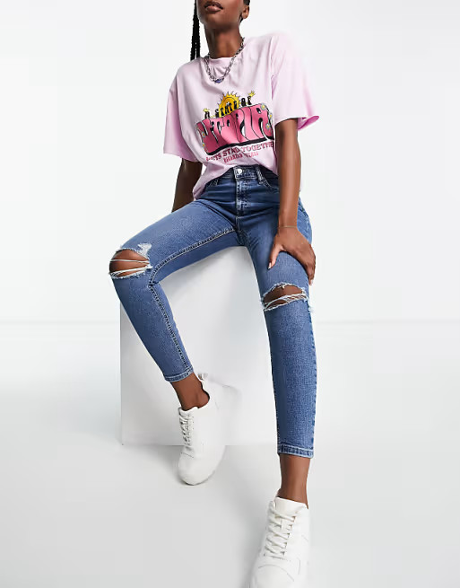 Topshop Jamie jeans with knee rip in mid blue | ASOS (Global)
