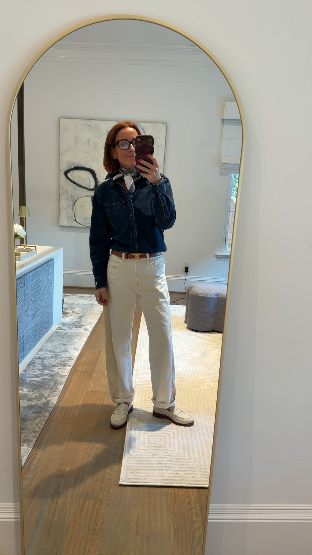 New Madewell jeans 👖🤍 The corduroy paneling down the sides is so cute and crazy flattering — feels classic but a little unexpected. Paired them with a denim top and loafers for an easy everyday look. Linking everything to shop!

#madewelljeans #madewelloutfit #everydaystyle #midsizestyle #winteroutfitideas

#LTKPetite #LTKOver40 #LTKootd