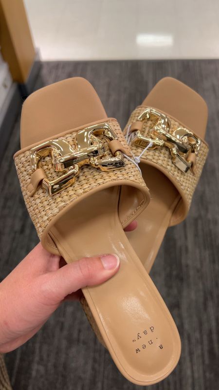 Women’s summer work shoes that will go with nearly every outfit! 

Spring sandals, summer sandals, workwear, work wear, work shoes, shoes 2024, shoes for work, shoes women, work shoes, sandals for work

#LTKShoeCrush #LTKVideo #LTKFindsUnder50