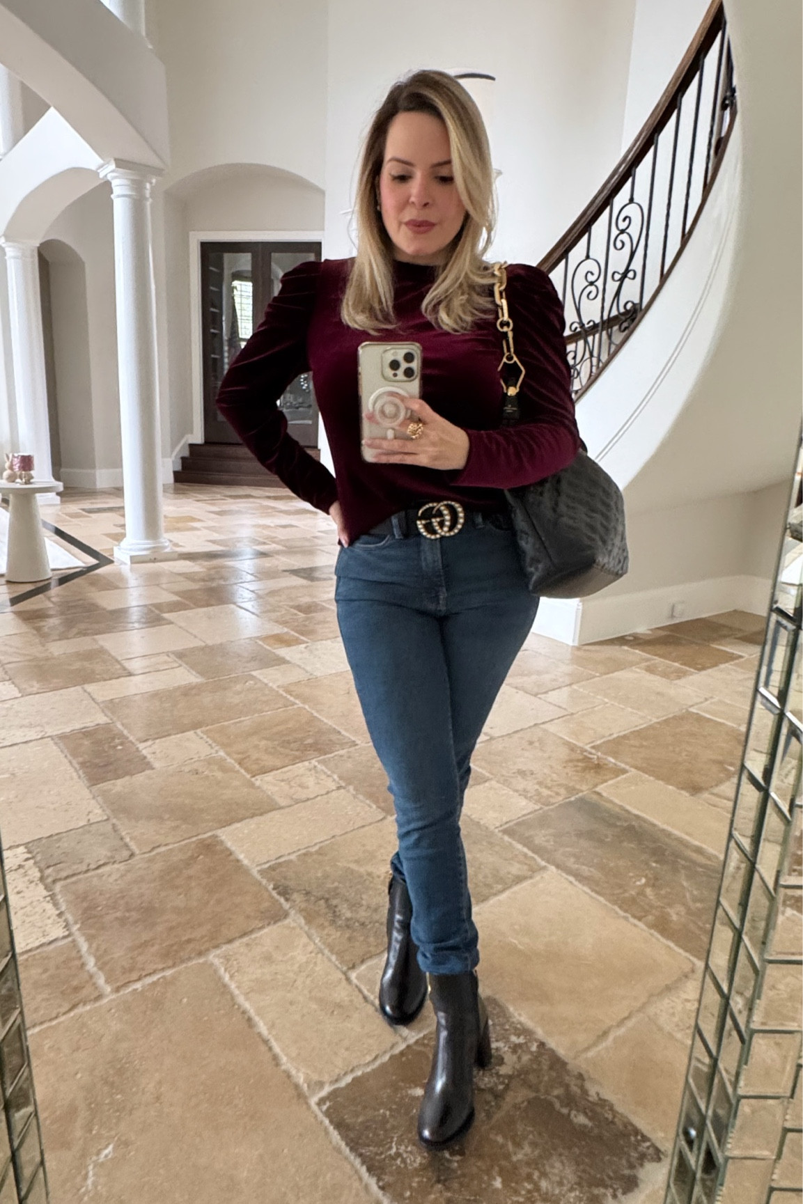 Outfit de hoy 🤩

La Cartera la pueden conseguir en Louis Vuitton

#LTKActive #LTKBeauty #LTKFindsUnder100