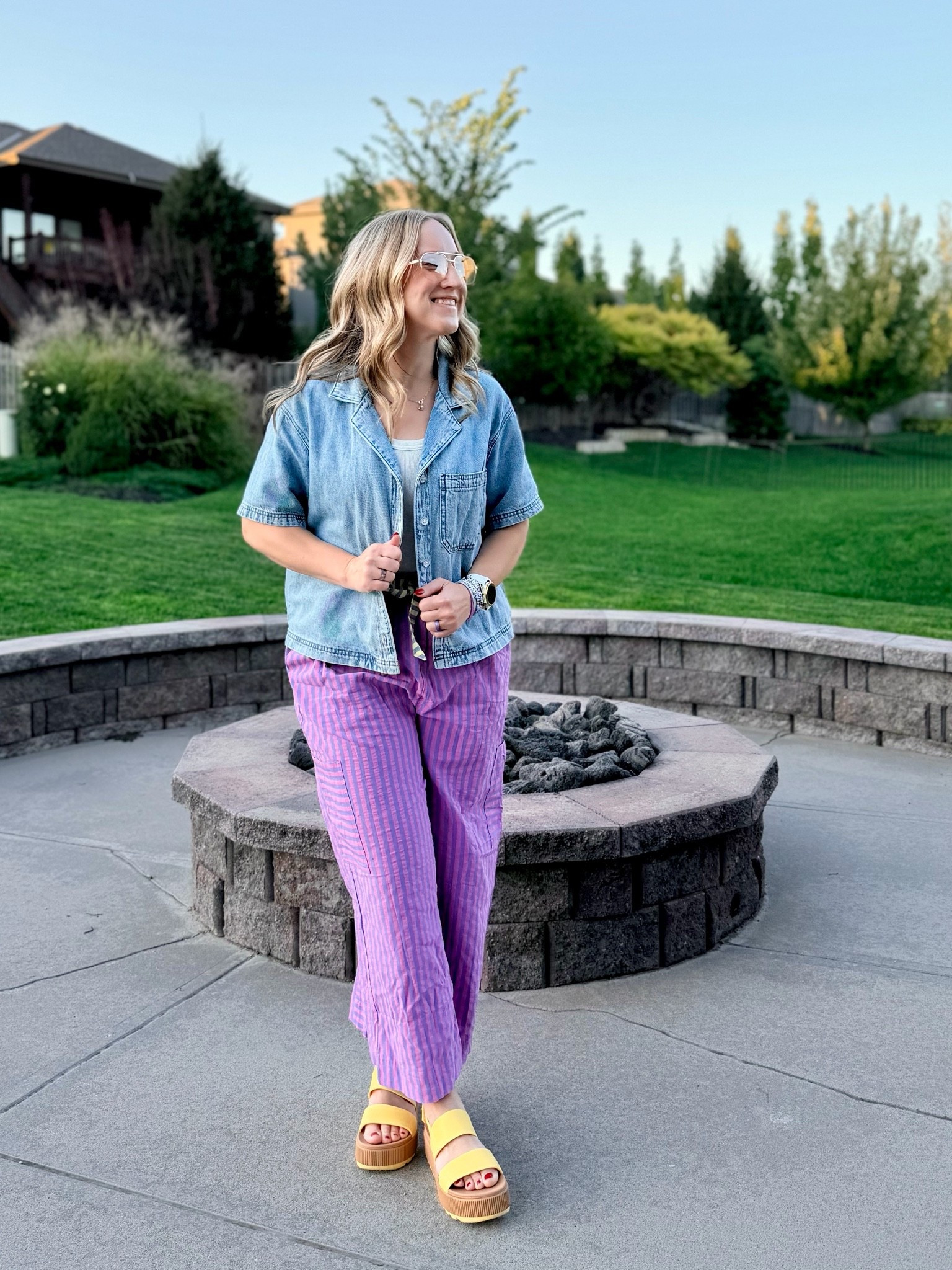 Fall Friday that feels like summer!

Pants - medium
Sandals - 9