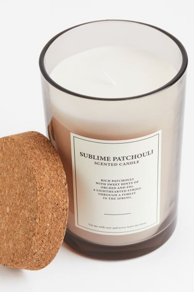Large cork-lid scented candle - Beige/Sublime Patchouli - Home All | H&M GB | H&M (UK, MY, IN, SG, PH, TW, HK)