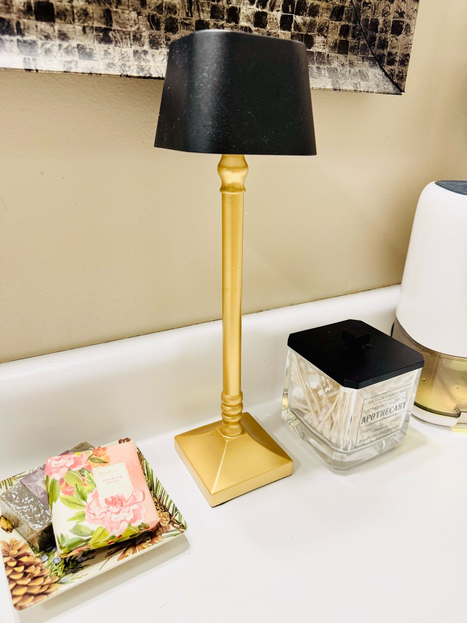 These touch lamps are perfect for small spaces that you want to bring some light into! I love these for party’s or in everyday decor!