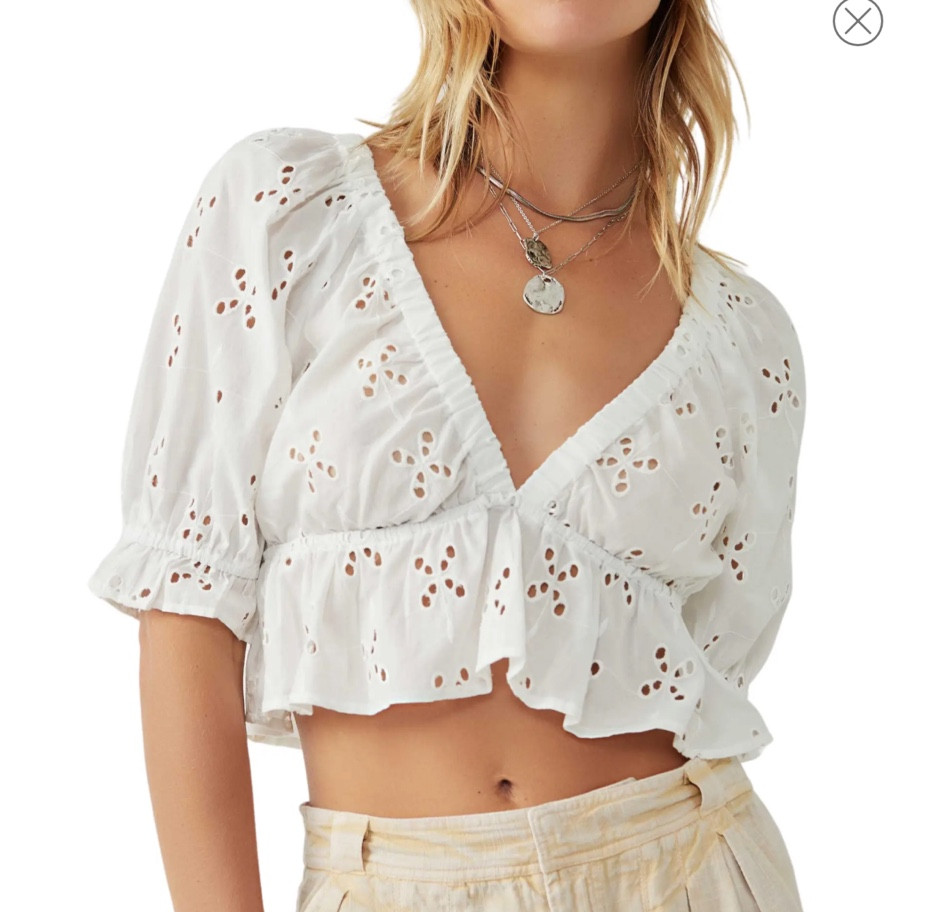 Free people top

#LTKFind #LTKunder100 #LTKsalealert