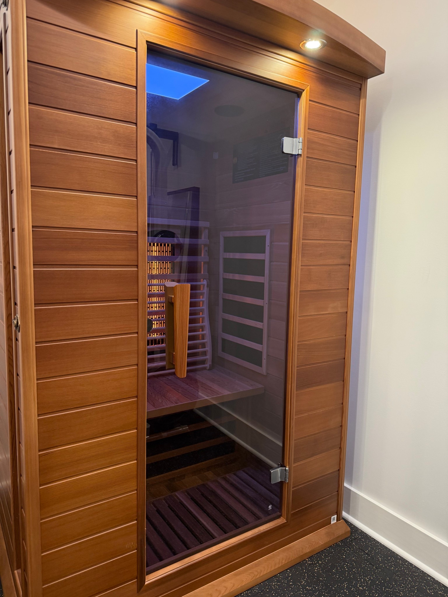 Shop my sauna! Premiumsaunas.com

Use code JULIA for 5% off! 

I own the Maxxus 2 Person Full Spectrum Infrared Sauna - Canadian Red Cedar! 

